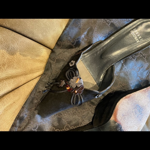 beautiful shoes and gently use. - Picture 5 of 6